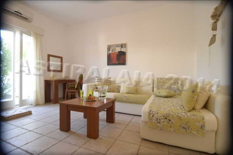 Mouras Resort Livadi  Екстер'єр фото